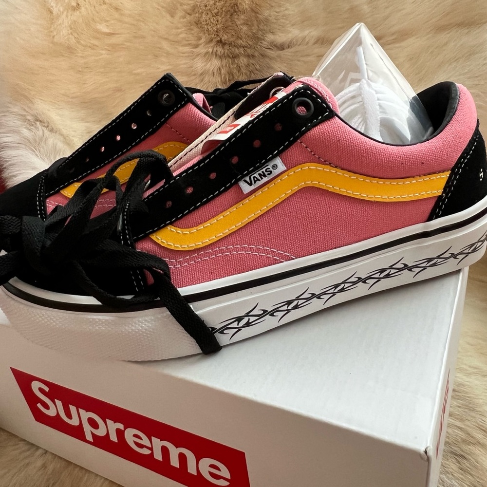 Supreme x Vans Sneakers